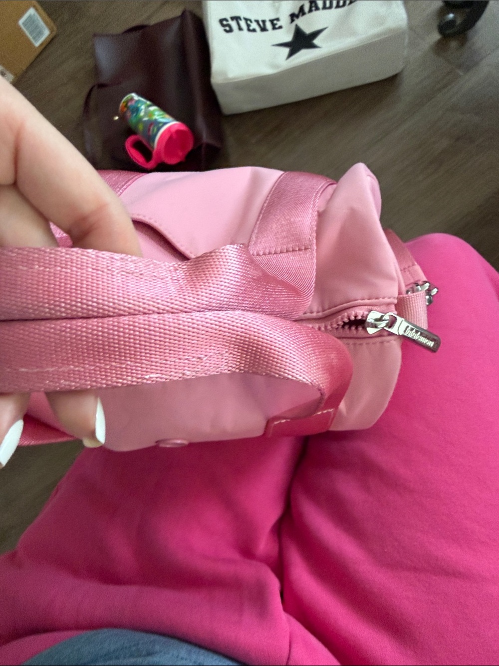 EUC lululemon athletica Bubblegum Pink Mini Barrel Bag - Picture 6 of 9